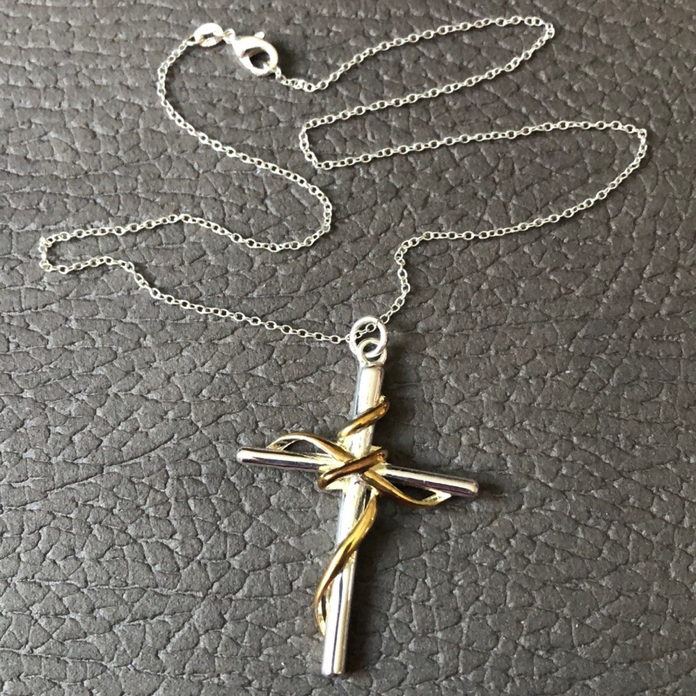 Cross Pendent and chain